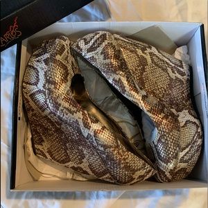 Carlos by Barlow Santana wedge heels